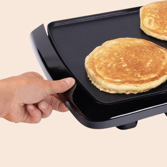 NEW Presto Non-Stick Electric Griddle 07030 - Picture 6 of 7